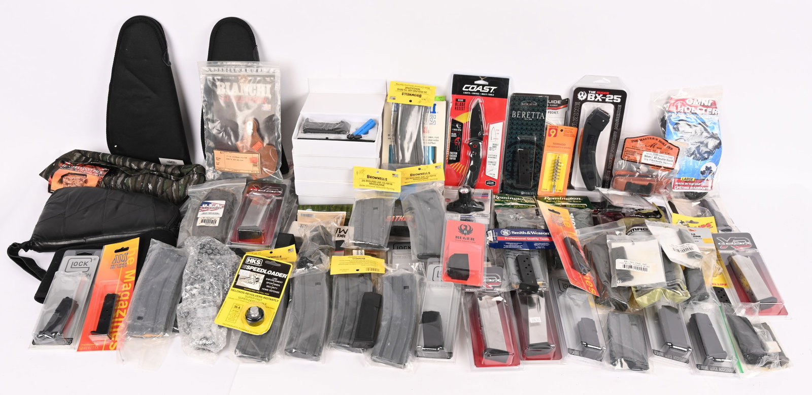 GUN STORE SPECIAL, LOT OF GUN ACCESSORIES & MAGS (1 of 12)