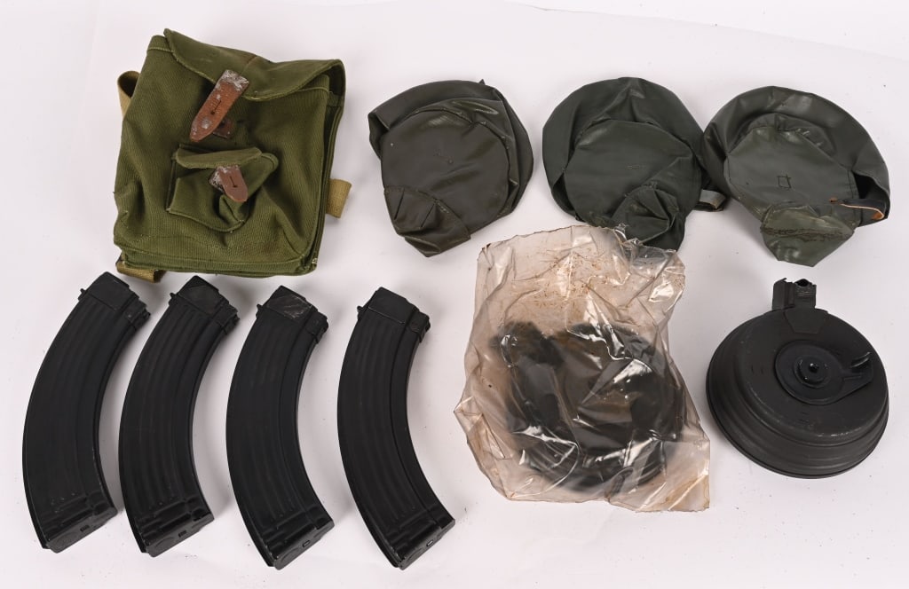 LOT OF COMBLOC AK47 DRUM & STICK MAGAZINES (1 of 3)