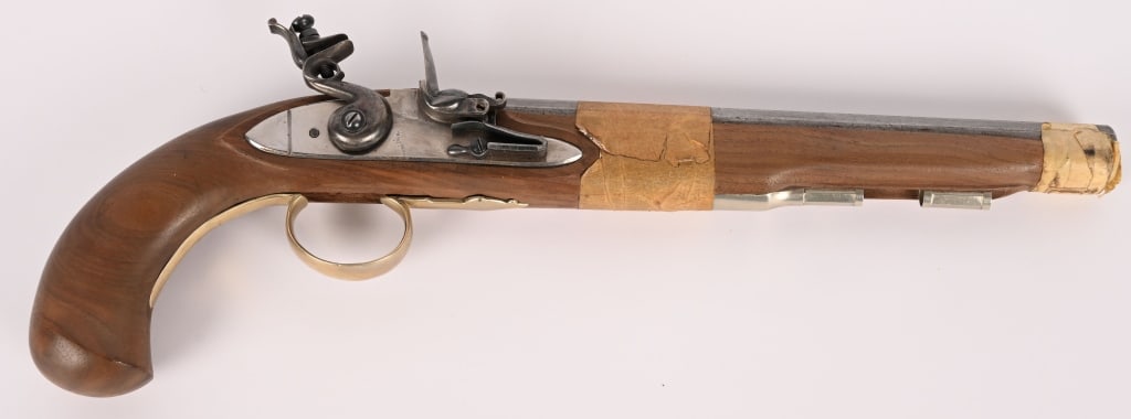 DISPLAY FLINTLOCK PISTOL (1 of 3)