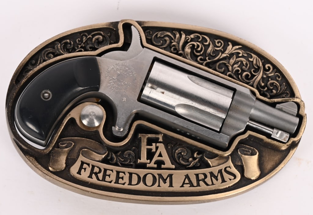 FREEDOM ARMS .22LR BELT BUCKEL REVOLVER W/ CASE (1 of 4)