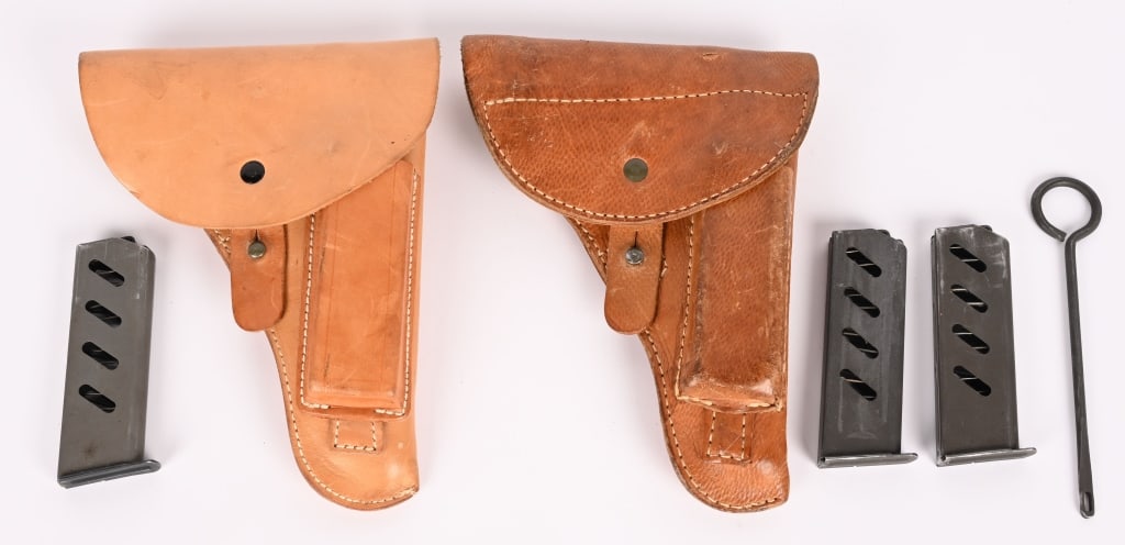 LOT OF 2 CZ52 LEATHER HOLSTERS WITH MAGAZINES (1 of 5)