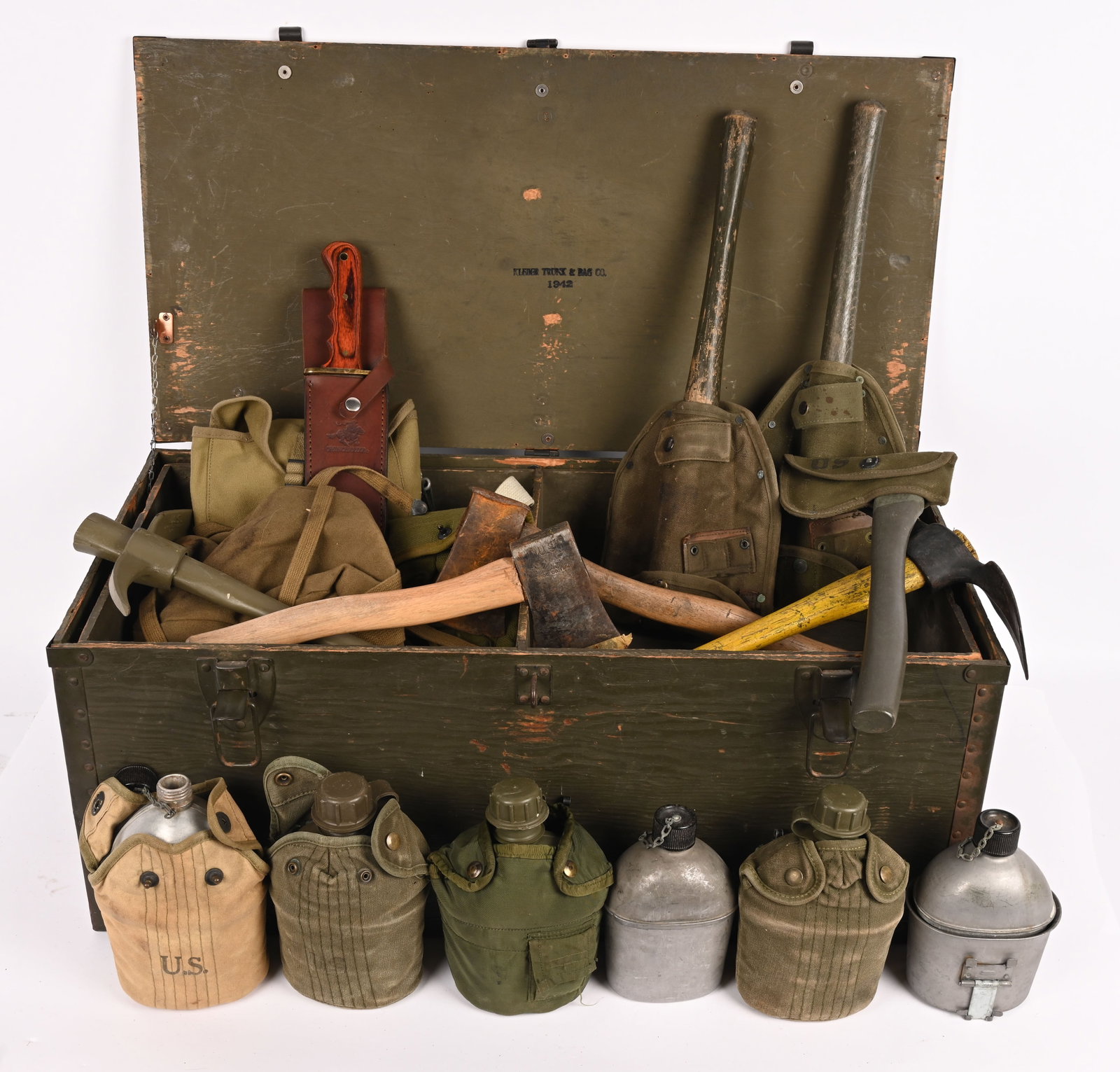 LOT OF GI TOOLS, CANTEENS, MESS AND MORE (1 of 8)