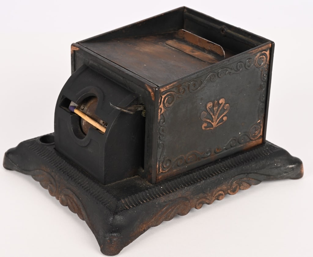CAST IRON MECHANICAL MATCH VENDOR (1 of 5)