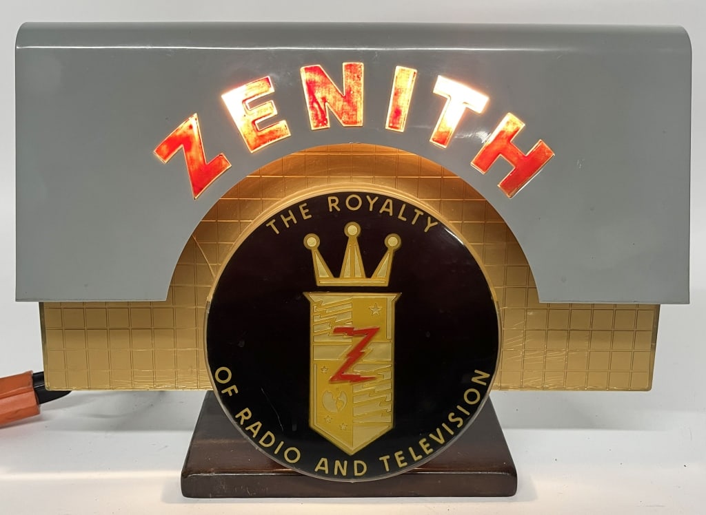 ZENITH LIGHTUP COUNTERTOP DISPLAY: Thomas A Schultz Zenith Radio and Television lightup countertop display. All original in great condition. Worked when tested. Tiny chip on back edge takes nothing from the piece. 14"x10 1/2" Excellent
