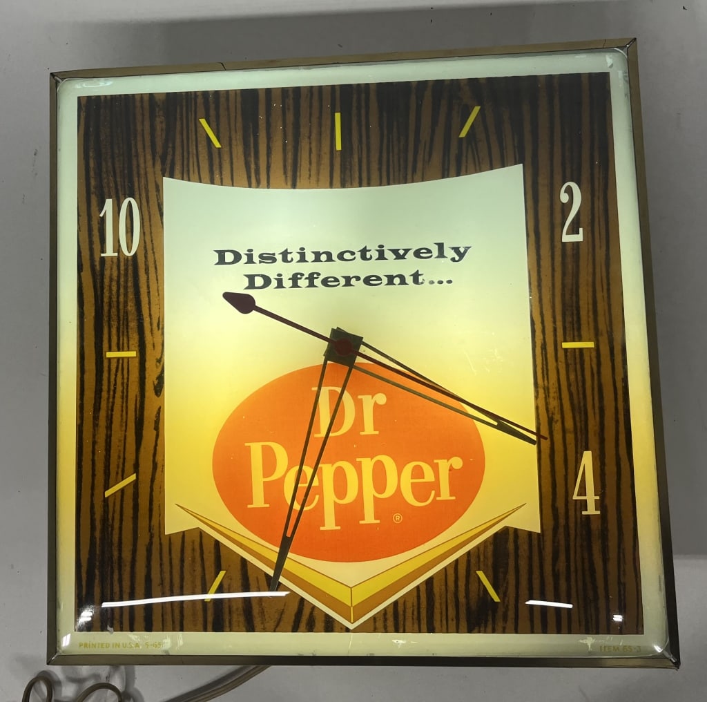 DR PEPPER LIGHTUP PAM CLOCK: Dr Pepper Lightup PAM Clock. All original in great shape. Worked when tested. 15" Excellent