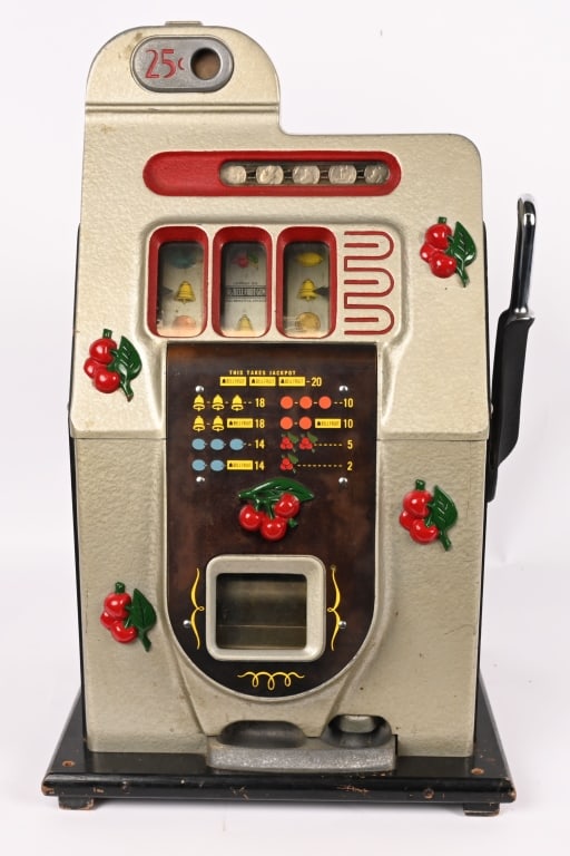 MILLS 25c BLACK CHERRY SLOT MACHINE (1 of 8)