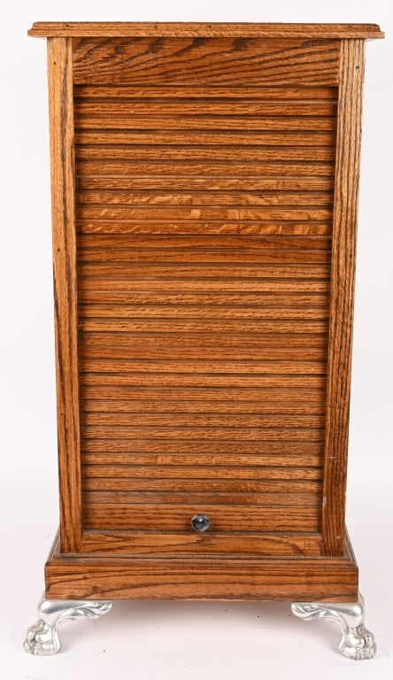 SLOT MACHINE STAND w/ ACCORDION DOOR: Contemporary wooden Slot Machine Stand accordion door. Very nice condition with claw feet. 34"x17"x17" Excellent This is not a standard shippable item and will require 3rd party shipping or pickup