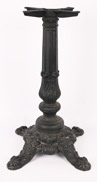 ORNATE CAST IRON SLOT MACHINE STAND (1 of 4)