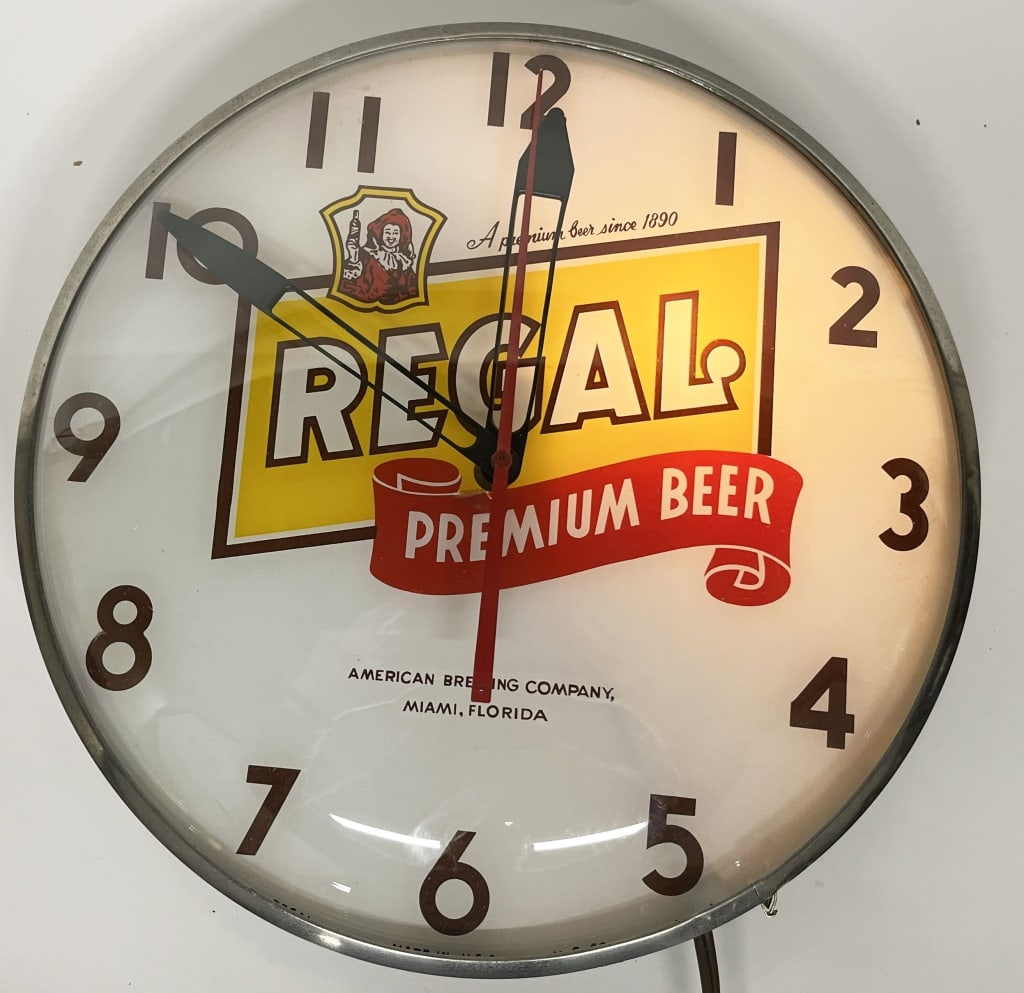 REGAL PREMIUM BEER TELECHRON BUBBLE CLOCK (1 of 3)