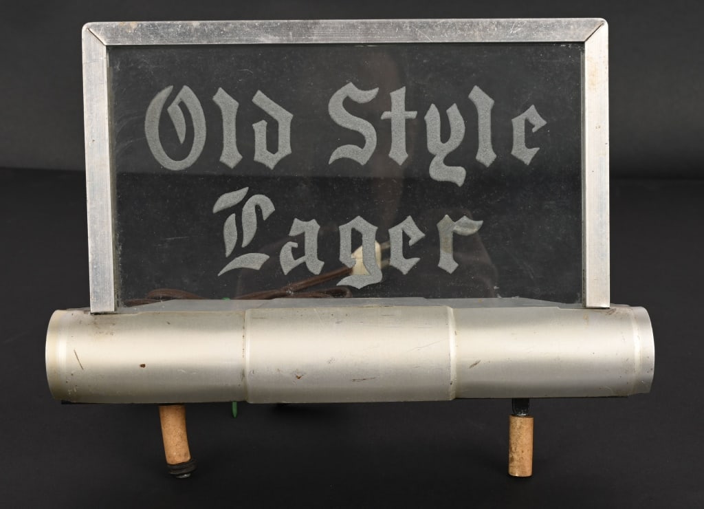 OLD STYLE LAGER LIGHTUP CASH REGISTER SIGN: Old Stylke Lager Lightup Cash register Sign. All original in nice condition. Brewed in Northern Highlands. Wisconsin. Worked when tested. 9" Excellent