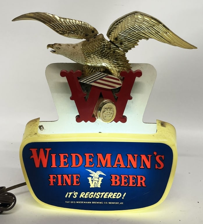 WIEDEMANN'S BEER LIGHTUP MOVING EAGLE SIGN (1 of 2)