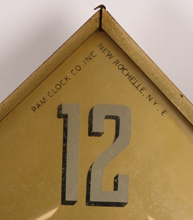 DUKE BEER LIGHTUP PAM CLOCK - 2