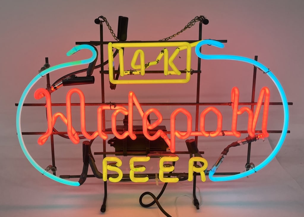 HUDEPOHL BEER NEON SIGN (1 of 2)