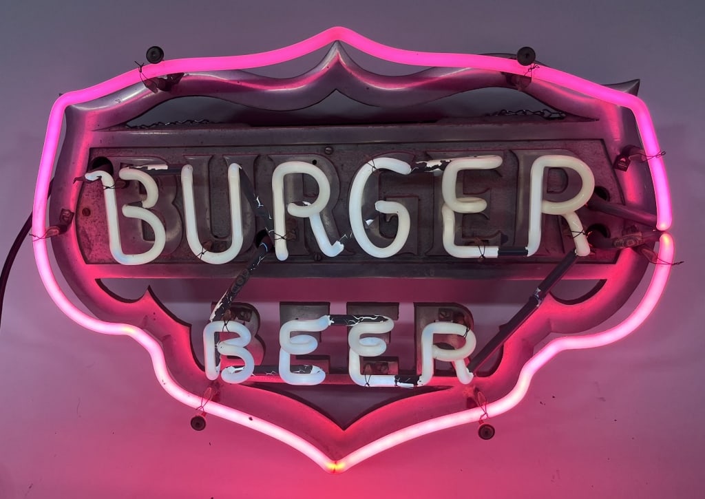 BURGER BEER NEON SIGN (1 of 2)