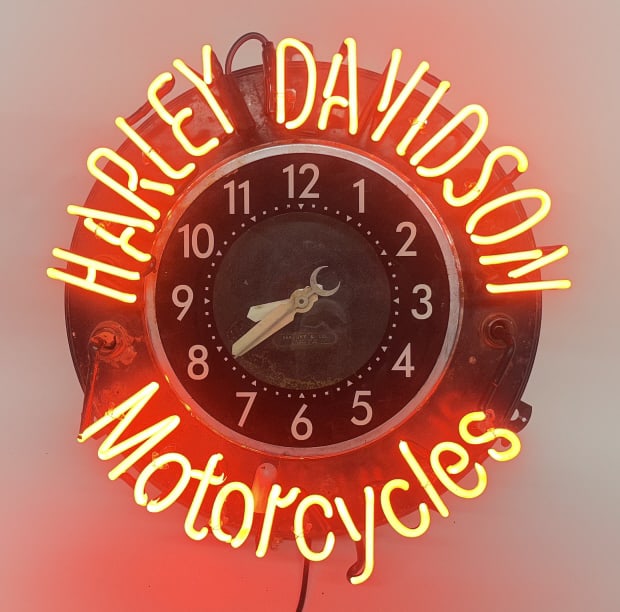 HARLEY DAVIDSON NEON CLOCK (1 of 4)