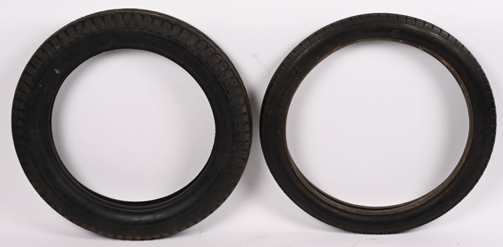 2- VINTAGE MOTORCYCLE TIRES (1 of 5)