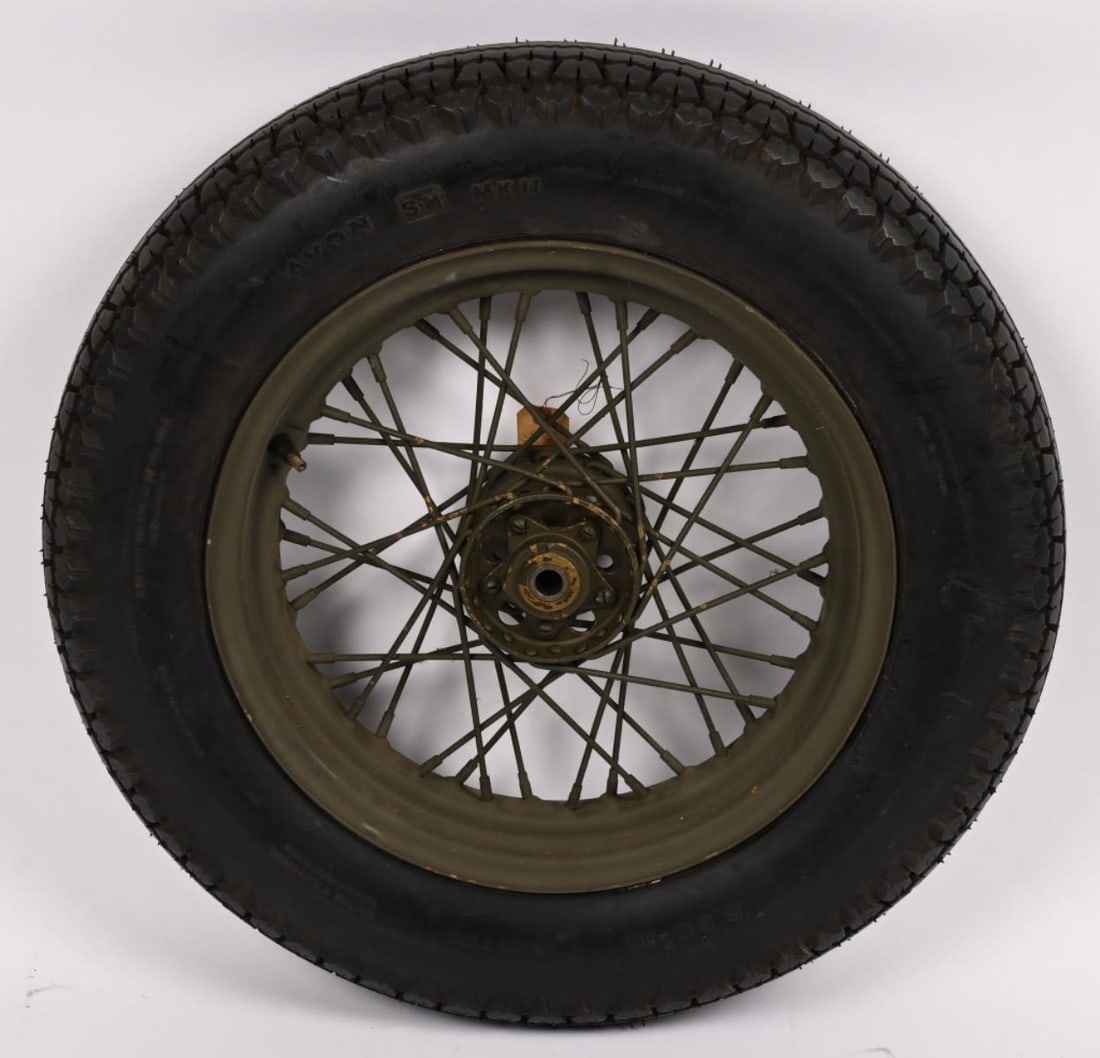 VINTAGE HARLEY DAVIDSON SIDECAR WHEEL & TIRE (1 of 3)