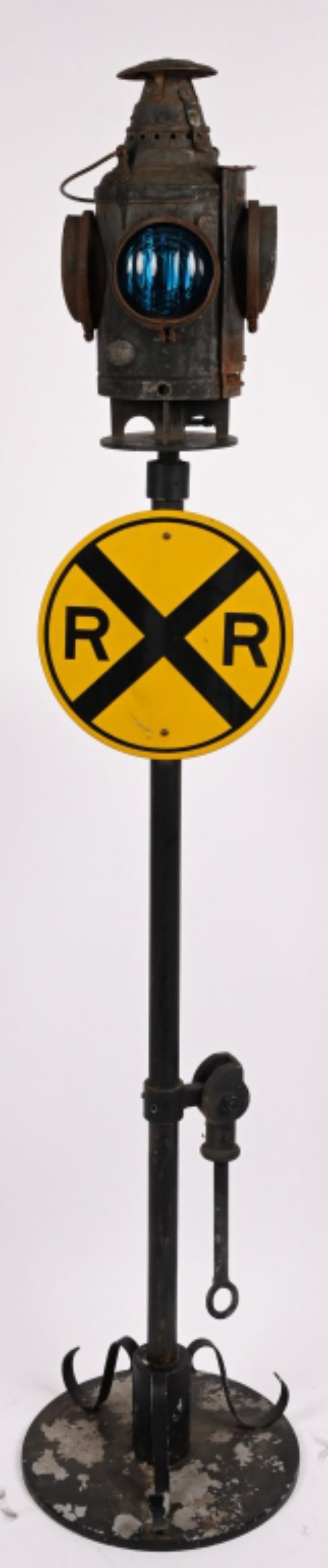 NEW YORK CENTRAL LINES RAILROAD LANTERN & STAND (1 of 6)