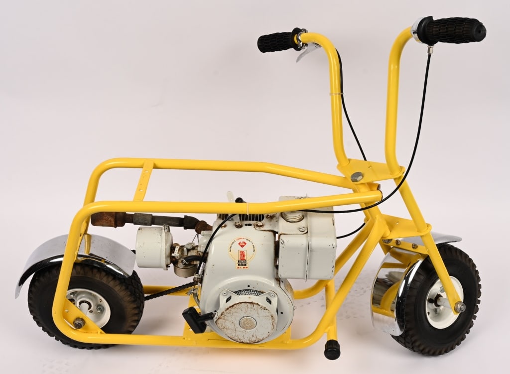 LIL INDIAN MINI BIKE: Lil Indian Mini Bike. Tscumshe Engine. Still has good compression. This collection of mini bikes have just come out of long term storage. They have been cleaned and checked for compression but not