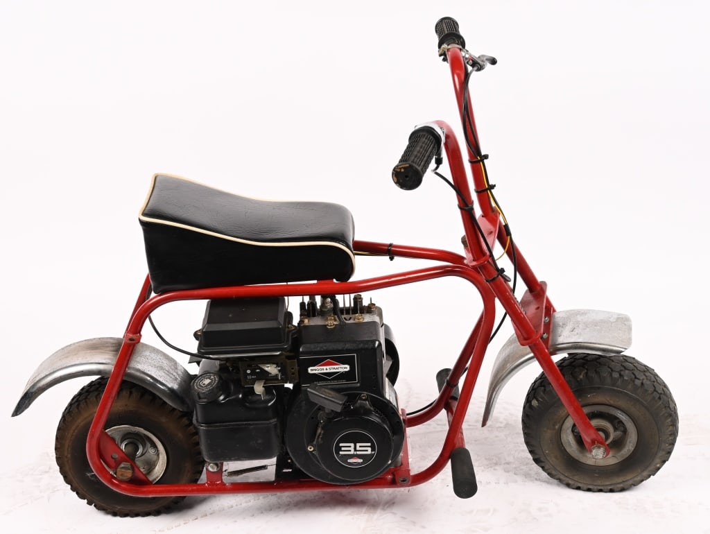 LIL INDIAN MINI BIKE: Lil Indian Mini Bike. 3.5 Briggs Straton Engine. Still has good compression. This collection of mini bikes have just come out of long term storage. They have been cleaned and checked for compression