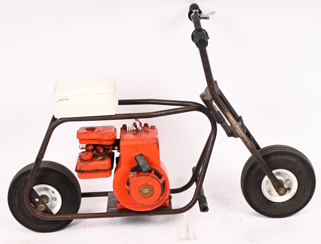 LIL INDIAN MINI BIKE: Lil Indian Mini Bike. Briggs Straton Engine. Still has good compression. This collection of mini bikes have just come out of long term storage. They have been cleaned and checked for compression but