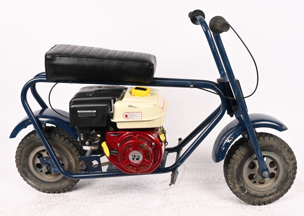 BONANZA MINI BIKE: Bonanza Mini Bike. Yamakoyo Engine. Still has good compression. Still has good compression. This collection of mini bikes have just come out of long term storage. They have been cleaned and checked