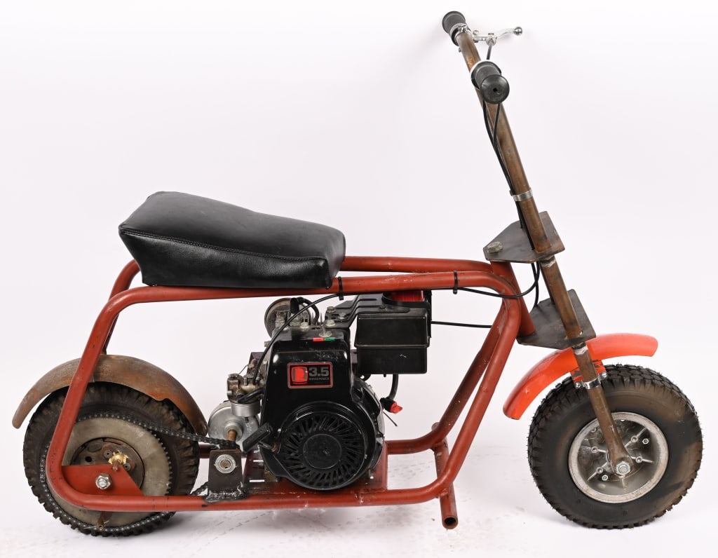 MICKEY THOMPSON MINI BIKE: Mickey Thompson Mini Bike. Briggs Straton Engine. Still has good compression. This collection of mini bikes have just come out of long term storage. They have been cleaned and checked for compression