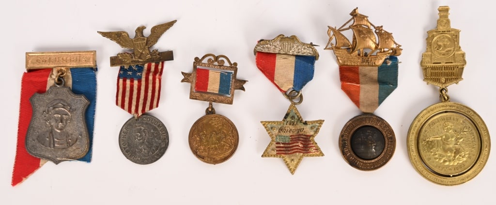COLUMBIAN EXPOSITION SOUVENIR BADGES (1 of 5)