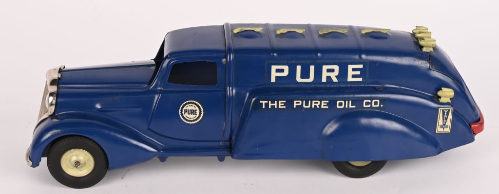 METALCRAFT PURE OIL TANK TRUCK (1 of 5)