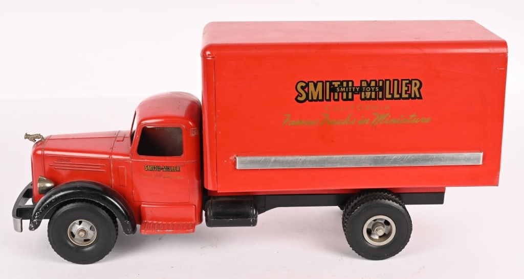 SMITH MILLER MACK BOX TRUCK (1 of 5)