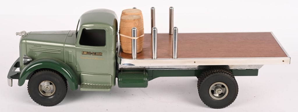 SMITH MILLER STAKE BED TRUCK (1 of 5)