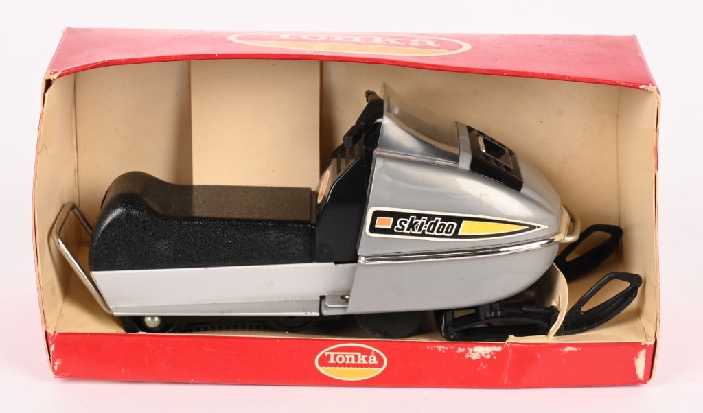 TONKA 320/1 SKI-DOO SNOWMOBILE w/ BOX (1 of 5)