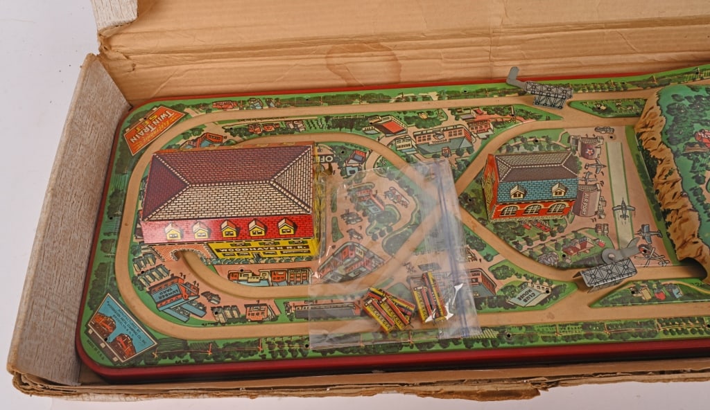 TRAIN SETS & MORE w/ BOXES - 3