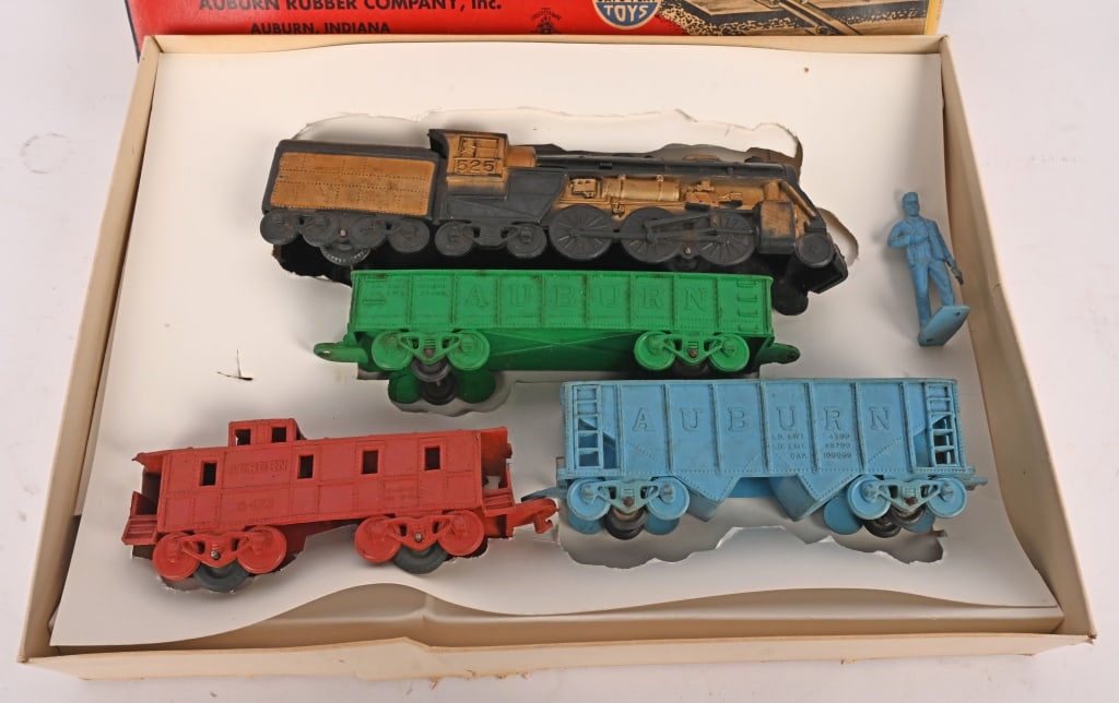 TRAIN SETS & MORE w/ BOXES - 8