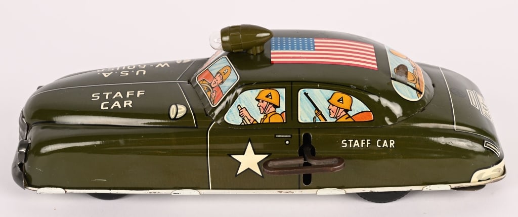MARX TIN WINDUP STAFF CAR: All original in clean condition. Windup works. 11" Excellent