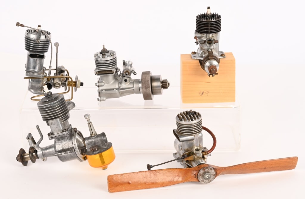 5- VINTAGE GAS MODEL ENGINES: Includes Melcraft 29, Rocket Motor, McCoy 36, Veco 19, and Cannon 300. All in clean original condition. Largest 5" Excellent