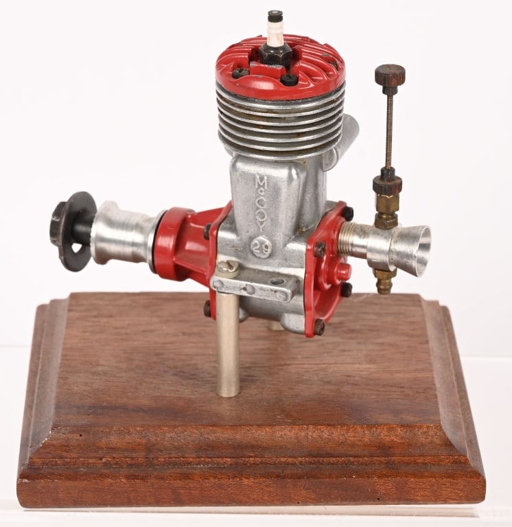 5- VINTAGE GAS MODEL ENGINES (1 of 6)