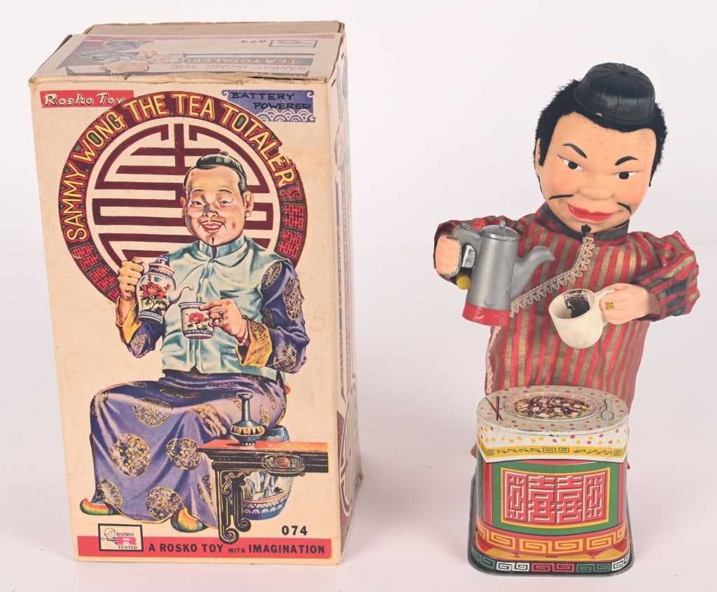 JAPAN BATTERY OP SAMMY WONG TEA TOTALER w/ BOX: All original in great condition. Worked when tested. 11" Excellent