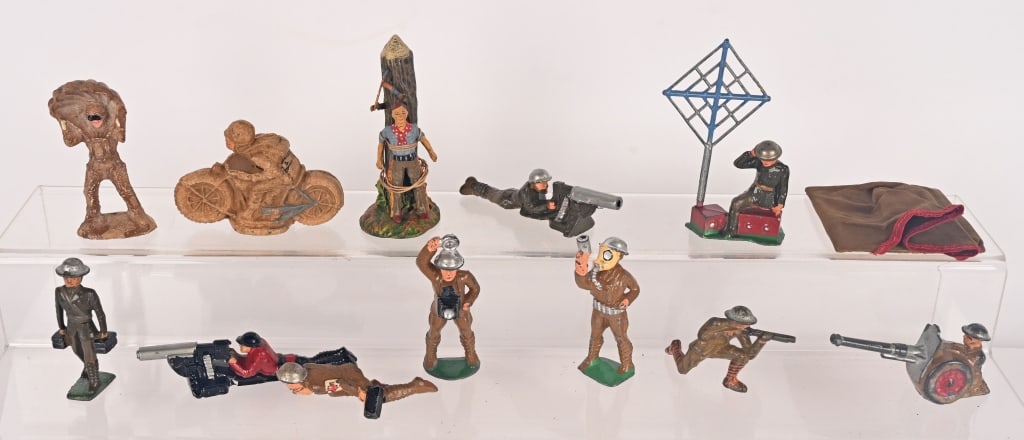 LOT OF LEAD SOLDIERS & MORE: Lot of lead and composition Soldiers. Some hard to find example. AS-IS