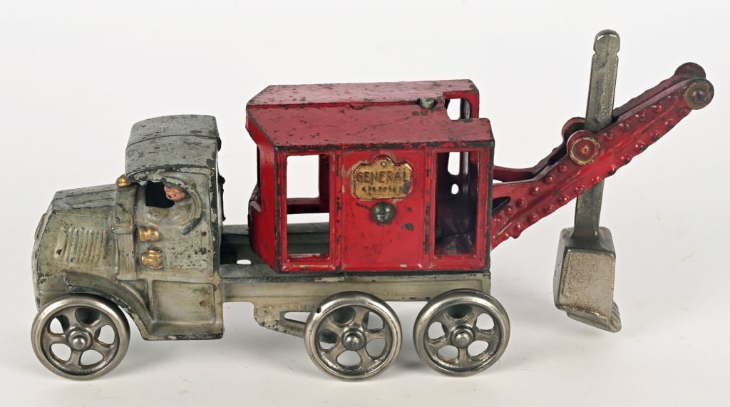 HUBLEY CAST IRON GRAY GENERAL DIGGER (1 of 5)