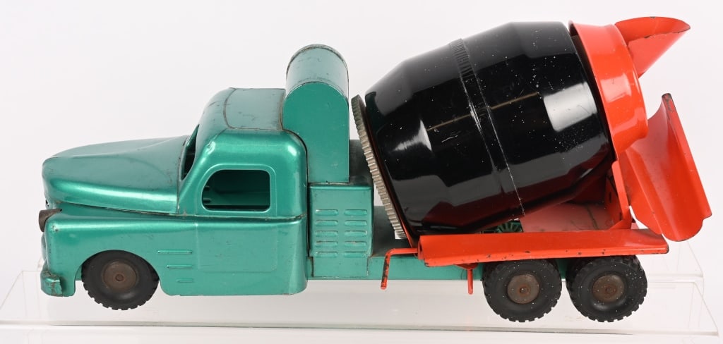 STRUCTO CEMENT & GARBAGE TRUCKS - 6
