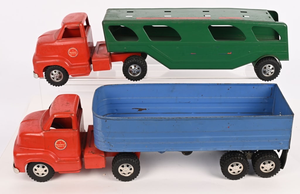 2- DUNWELL SEMI TRUCKS (1 of 3)