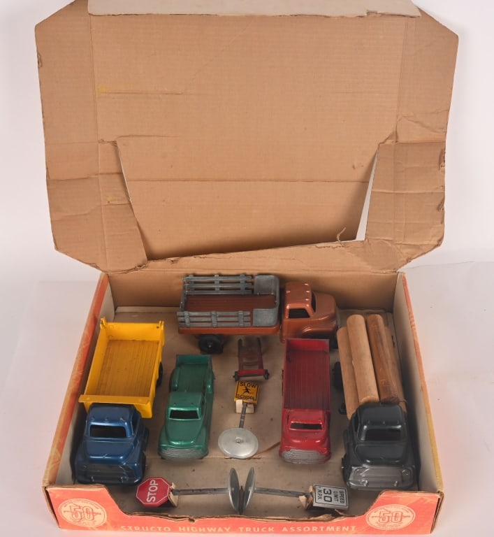 STRUCTO HIGHWAY TRUCK SET w/ BOX (1 of 4)