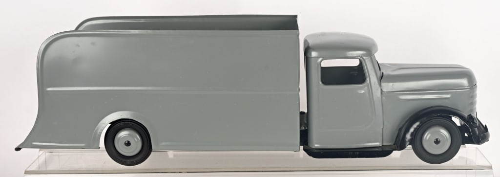 3- CUSTOM TRUCKS - 3