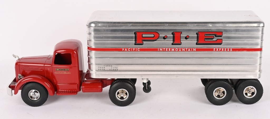 SMITH MILLER PIE SEMI TRUCK (1 of 5)