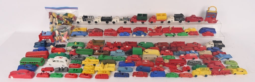 HUGE LOT OF PLASTIC VEHICLES (1 of 17)