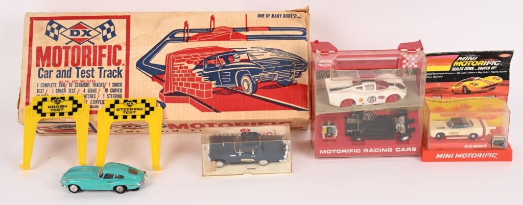 DX MOTORIFIC CAR & TRACK Plus MORE CARS w/ BOX (1 of 6)