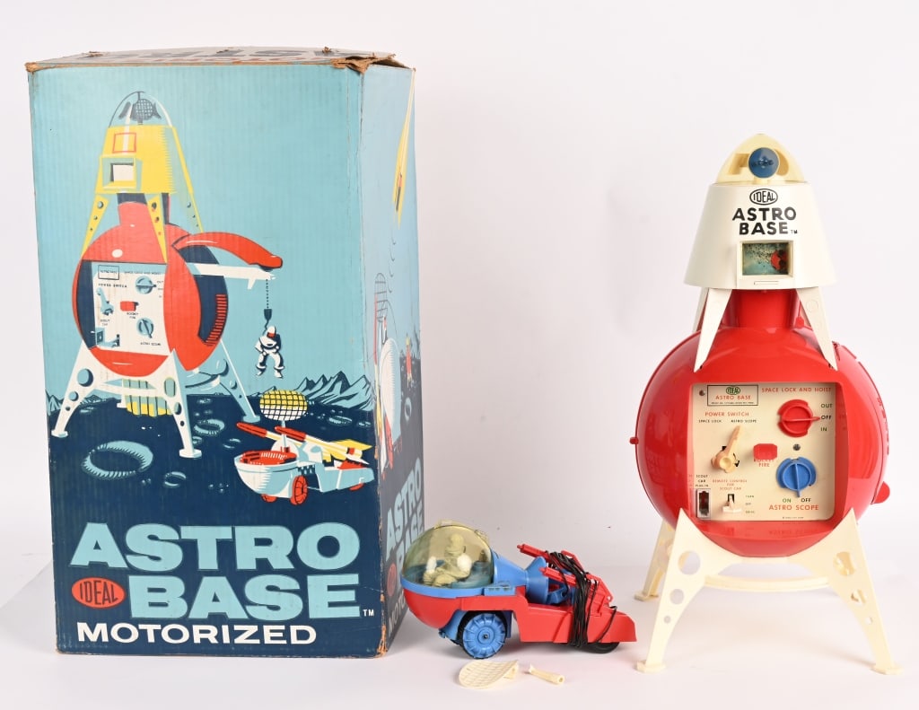 IDEAL ASTRO BASE w/ BOX: All original in nice condition. Looks to be complete except rockets. Boxed 23" Excellent