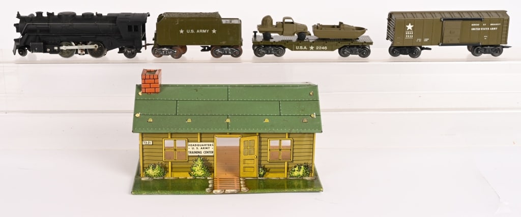 MARX ELECTRIC MILITARY TRAIN SET (1 of 3)