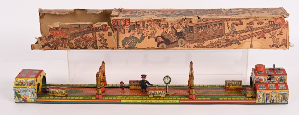 MARX TIN WINDUP MAIN STREET: All original in clean condition. Works. With partial Box. 23" Excellent